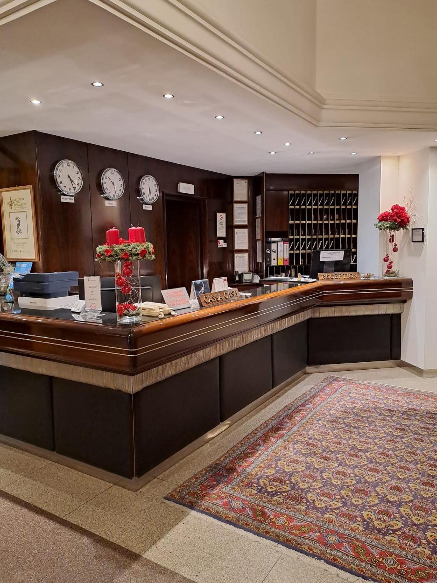 Hotel Internazionale 세르비냐노 델 프리울리 외부 사진
