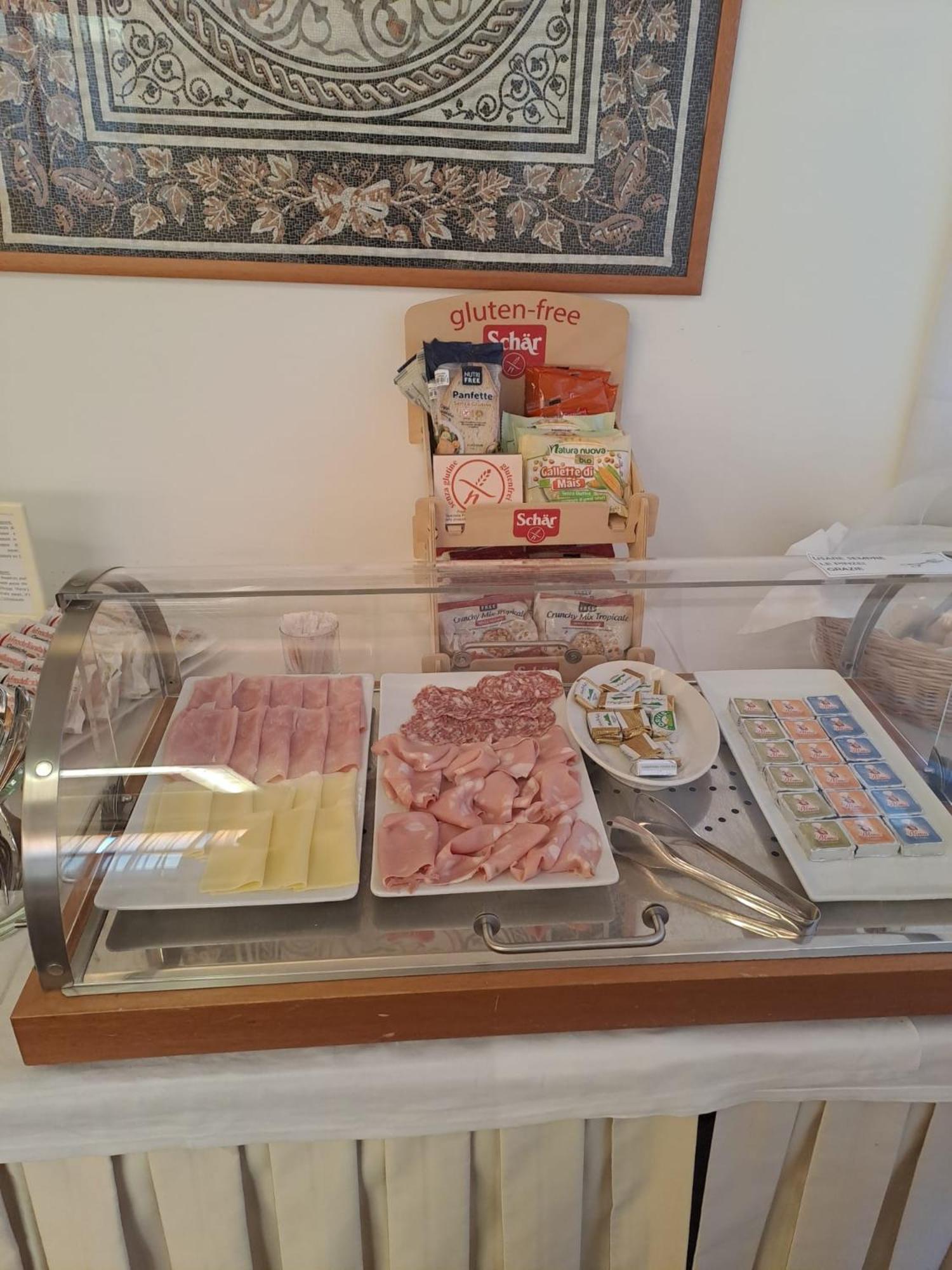 Hotel Internazionale 세르비냐노 델 프리울리 외부 사진