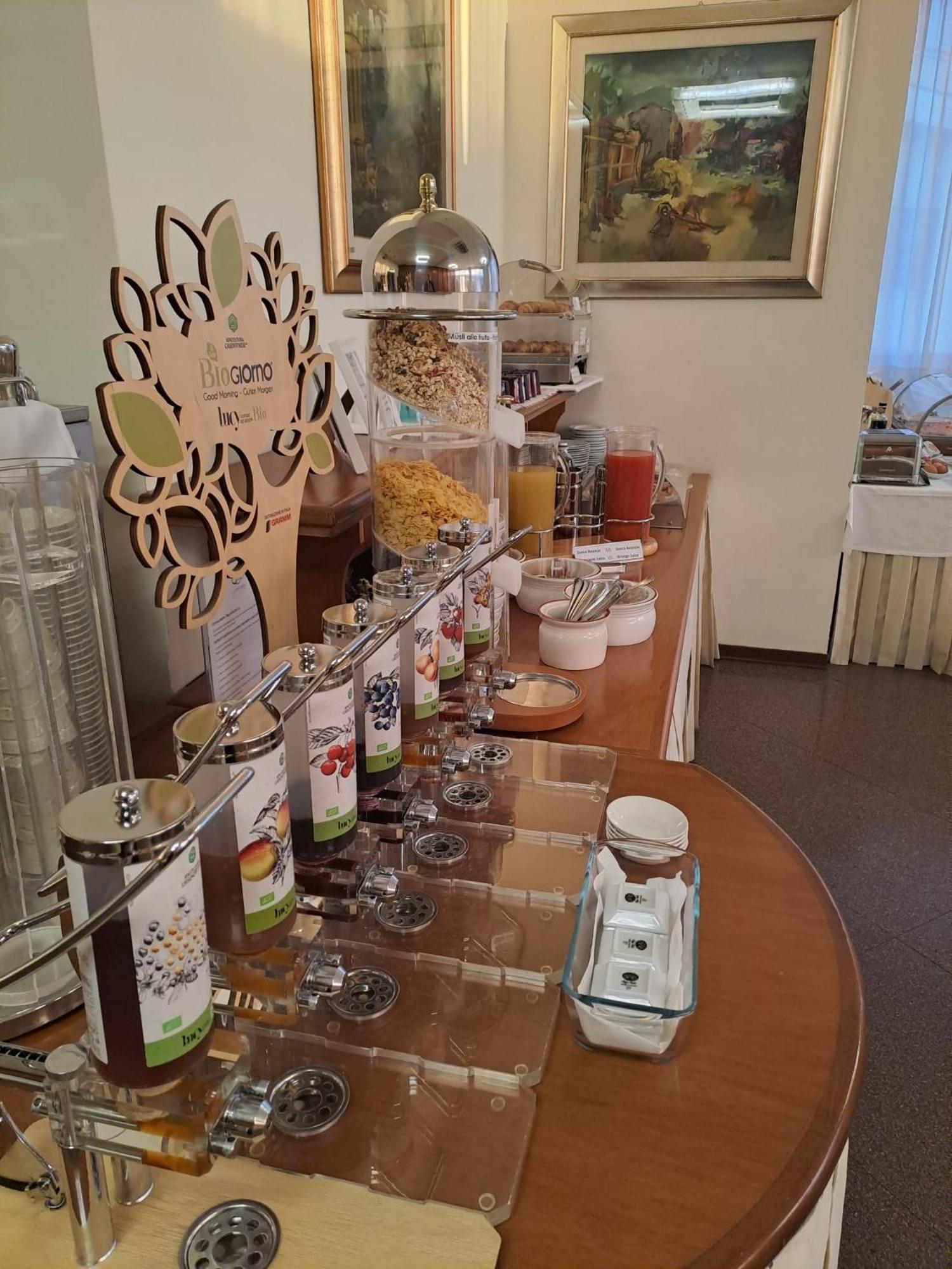Hotel Internazionale 세르비냐노 델 프리울리 외부 사진