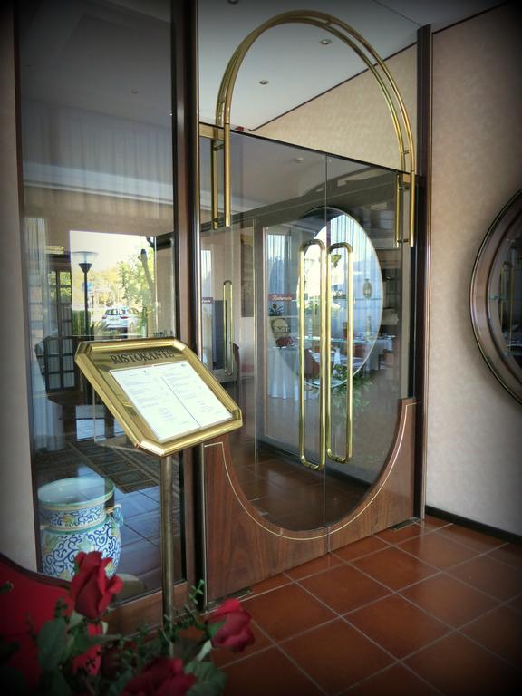 Hotel Internazionale 세르비냐노 델 프리울리 외부 사진